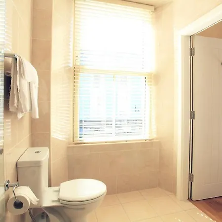 Leabhar Beag * Kenmare